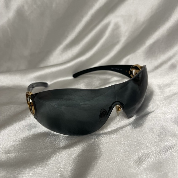 Chanel Sunglasses - Picture 3 of 11